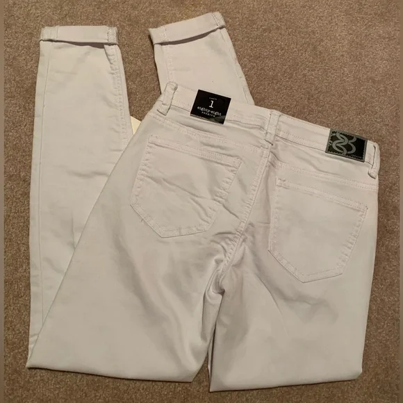 Jeans - Picture 3 of 4